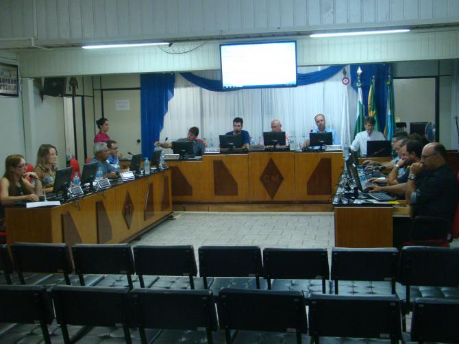 Câmara Municipal de Laranjeiras do Sul realiza duas sessões na noite desta segunda feira 22